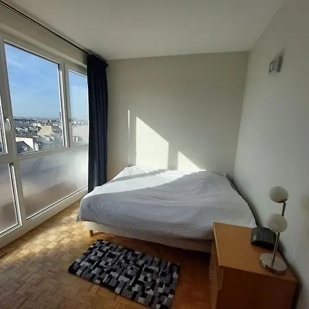 With Tour Eiffel View And Montmartre Appartement *
